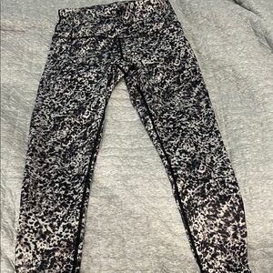Zella Black and White Patterned Leggings